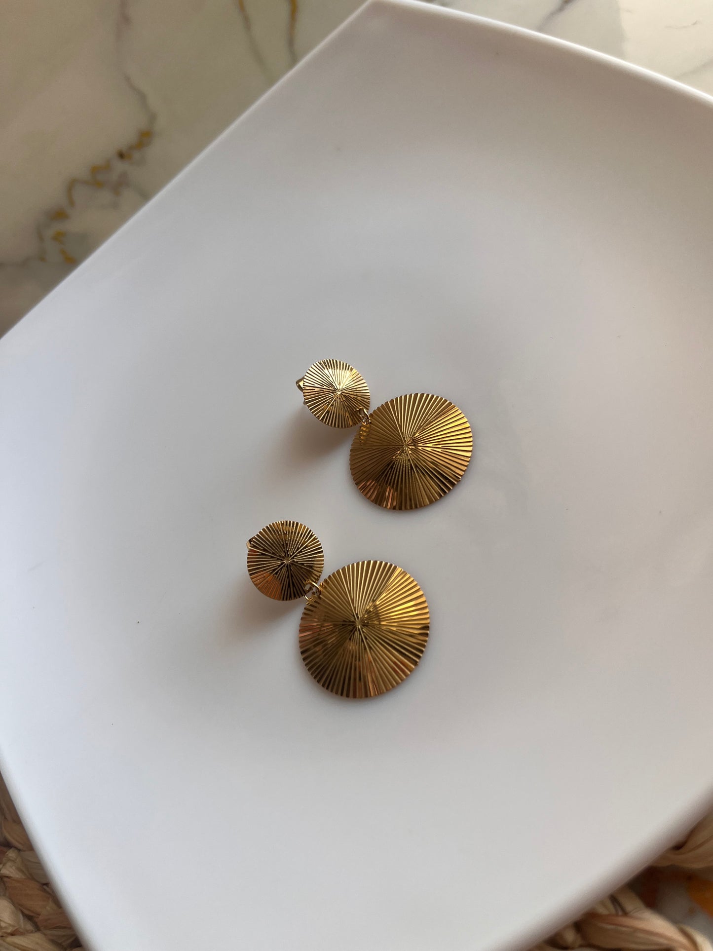 Aretes Zole