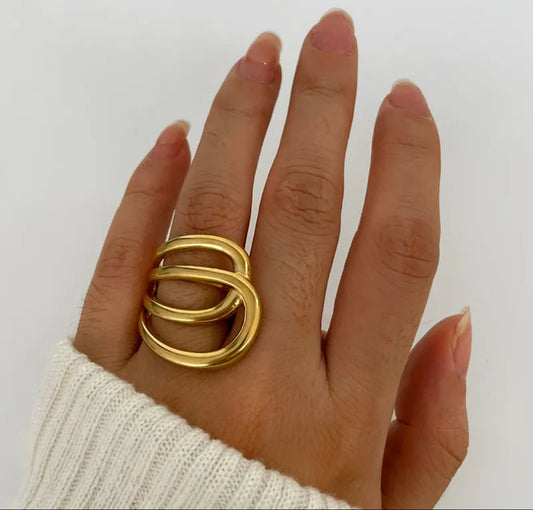 Anillo asimétrico