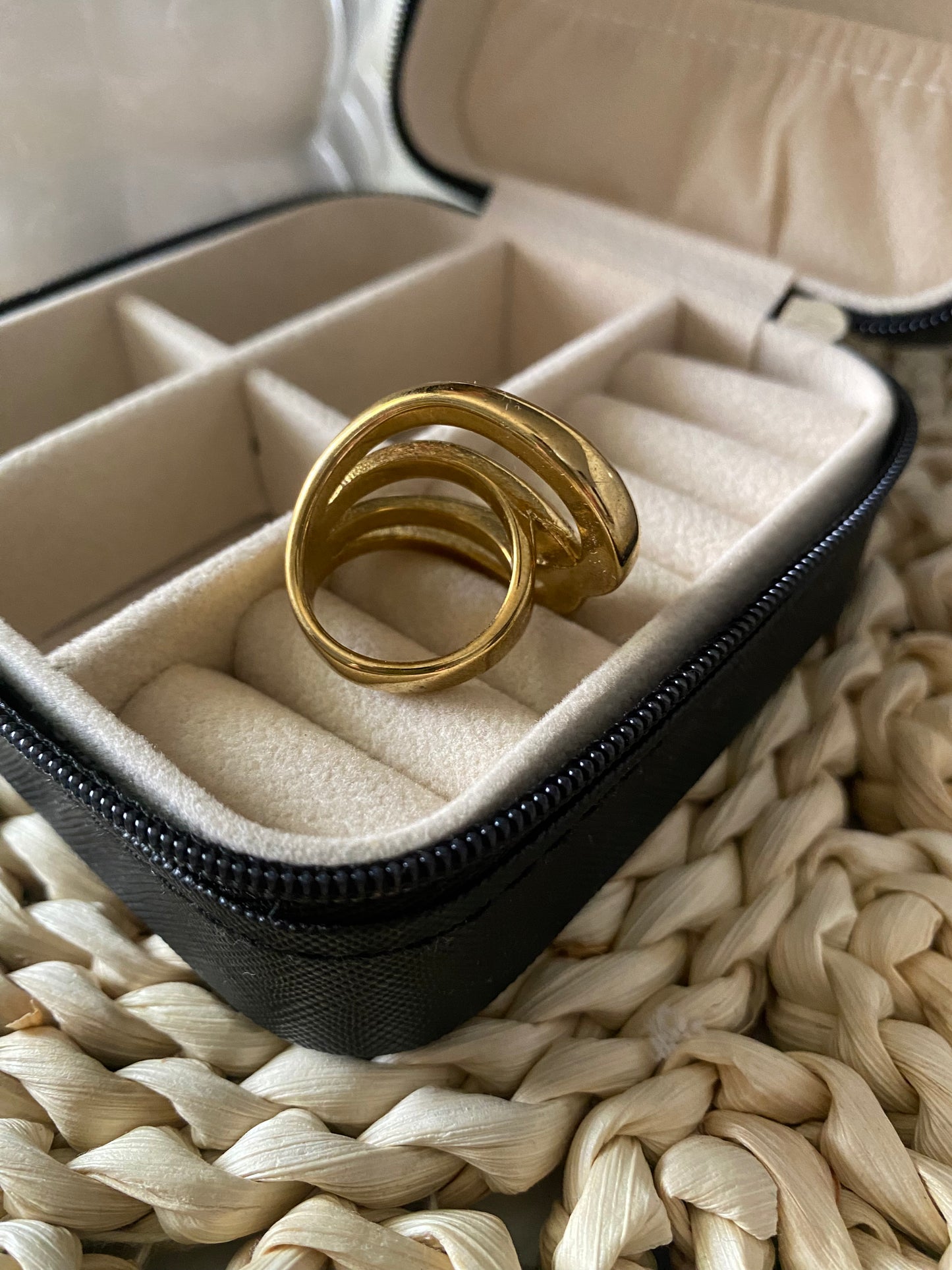 Anillo geometrico B