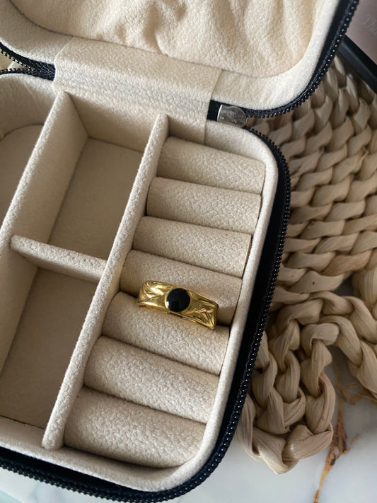 Anillo basico negro